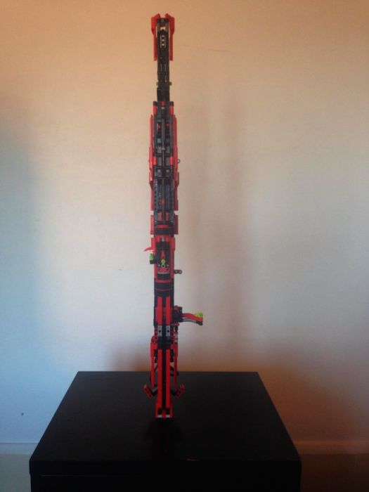 Man Builds Incredible Toy Gun Using Only Legos