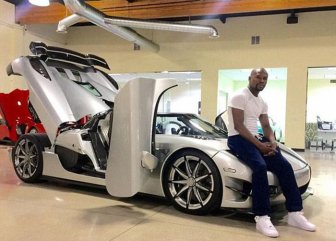 Floyd Mayweather Buys New $4.8 Million Dollar Car