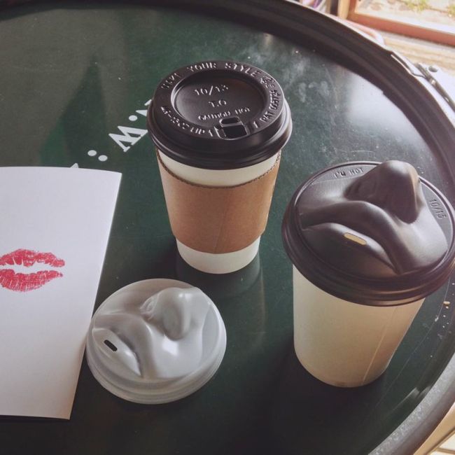 This Coffee Cup Lid Wants To Kiss You As You Drink Your Coffee