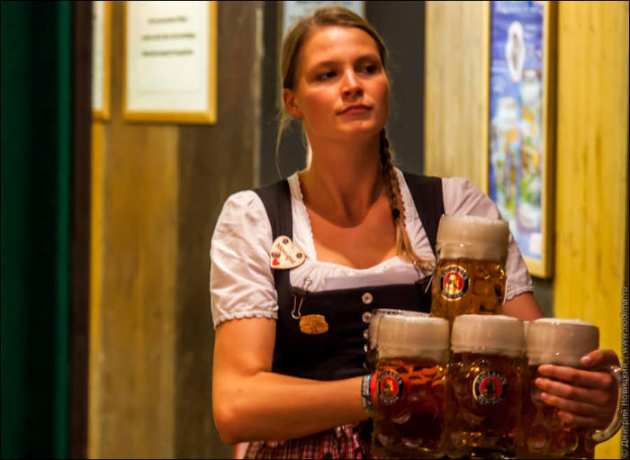When Your Expectations Of Oktoberfest Waitresses Meet Reality