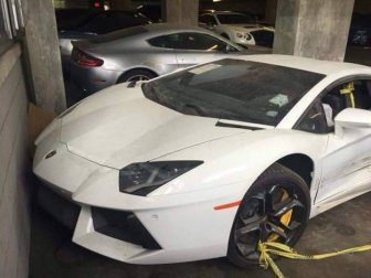 Lamborghini Aventador Gets Cut In Half