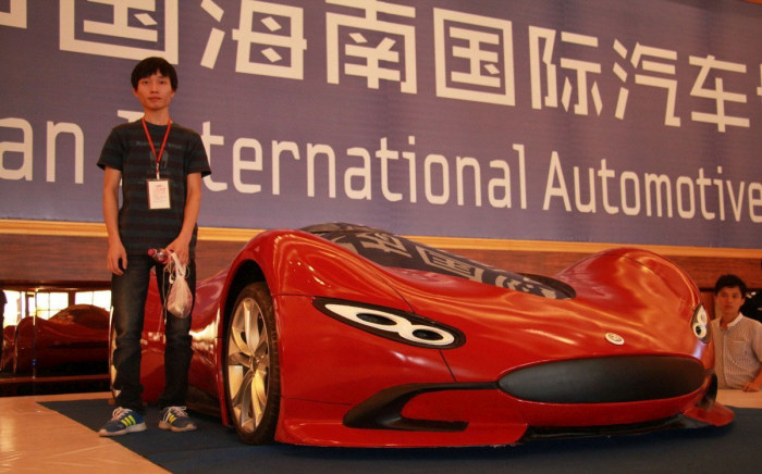 27 Year Old Chinese Engineer Builds Homemade Super Car