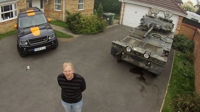 This Man Won A Tank At An Auction Then Realized He Had Nowhere To Park It