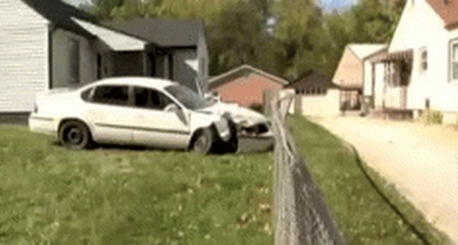 Guy Destroys His Ex-Girlfriend's Car Then Does Something Completely Insane