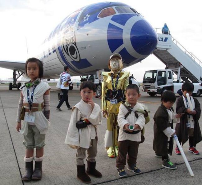 Japan Is Now Allowing Passengers To Fly On Star Wars Themed Planes