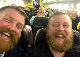 Man Gets Seated Next To His Doppelganger On A Flight