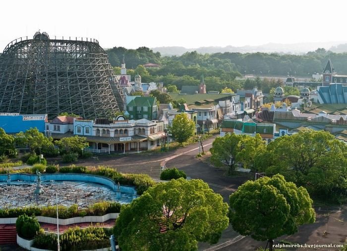 Abandoned Amusement Park in Japan 