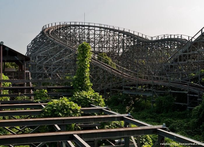 Abandoned Amusement Park in Japan 