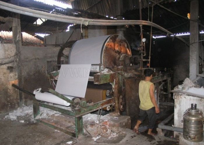 Chinese Toilet Paper Factory 