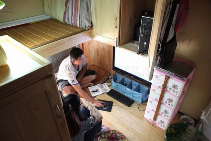 Chinese Family Converts Truck Into 8.5sqm Personal Home 