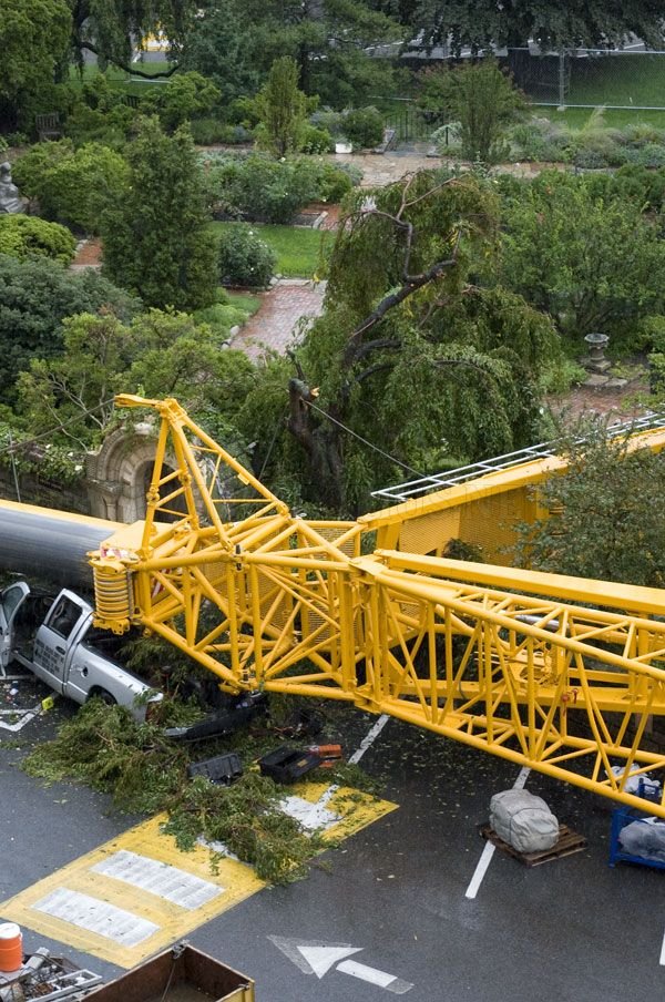 500-meter crane fell in Washington