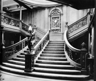 Astonishing Tour Inside The Titanic 