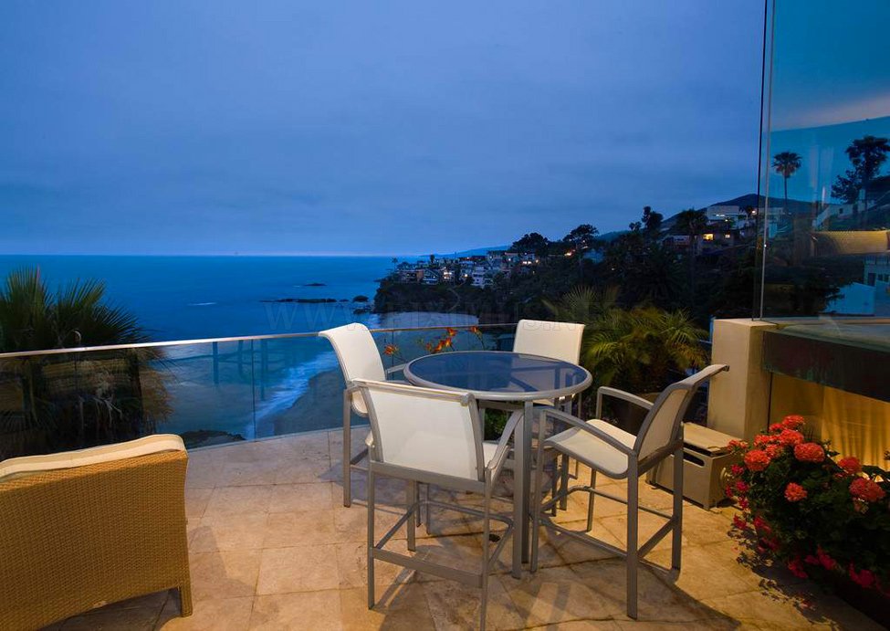 Luxurious mansion in Laguna Beach for $ 9,995,000, part 9995000