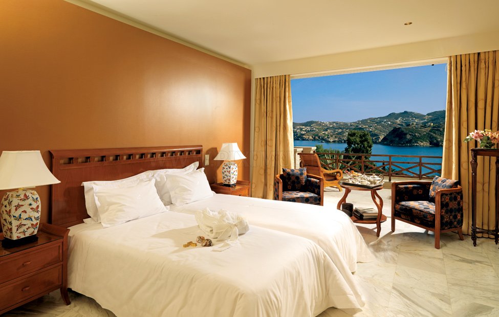Capsis Elite Resort - Hotel on a private peninsula in Greece