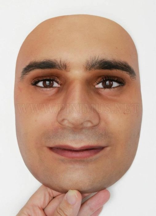 Super-Realistic 3D Face Replicas 