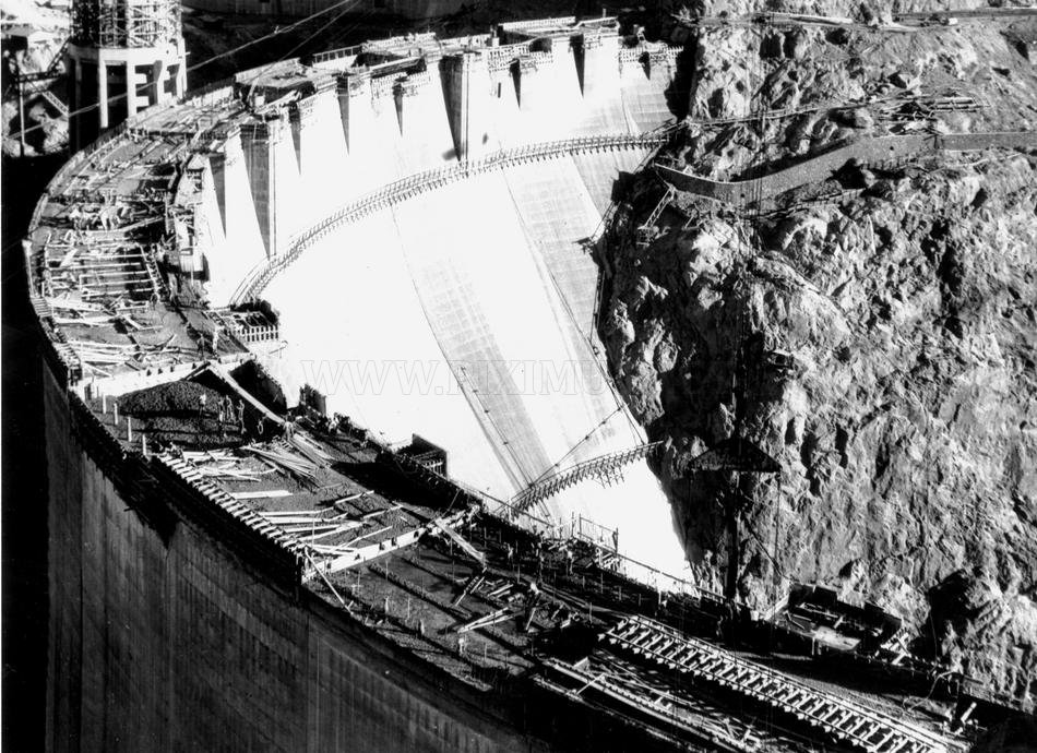 Hoover Dam building
