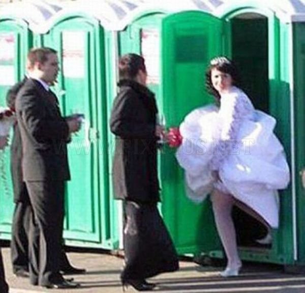 Weird and Funny Wedding Photos 
