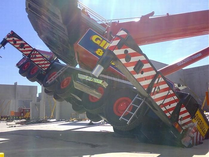 Crane Fail in Australia 