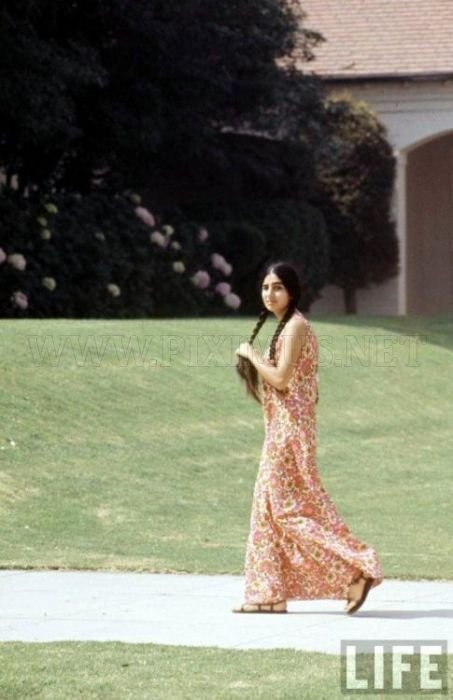High School Fashion in 1969 , part 1969