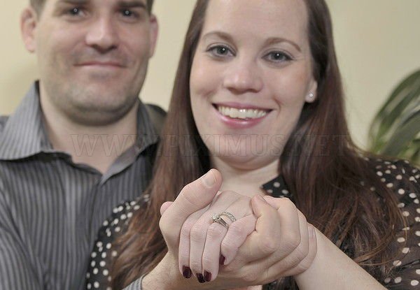 Wedding ring for $10 000 in trash