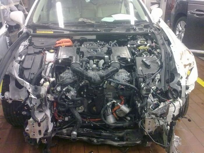 Crashed Lexus LS600HL