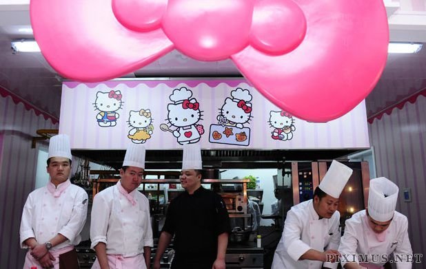 A Hello Kitty Themed Restaurant in China  