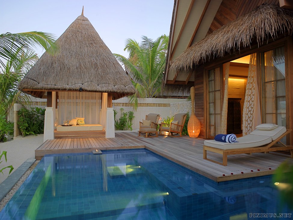 Jumeirah Vittaveli Resort - a new hotel in the Maldives