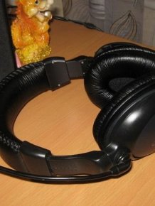DIY Wireless Headphones with Built-In Player 