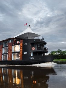 Floating five-star hotel in the Amazon