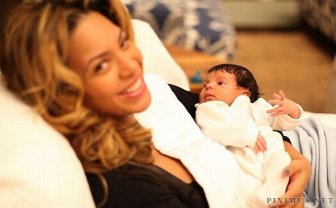 The First Photos of Beyonce and Jay Z Daughter Blue Ivy 