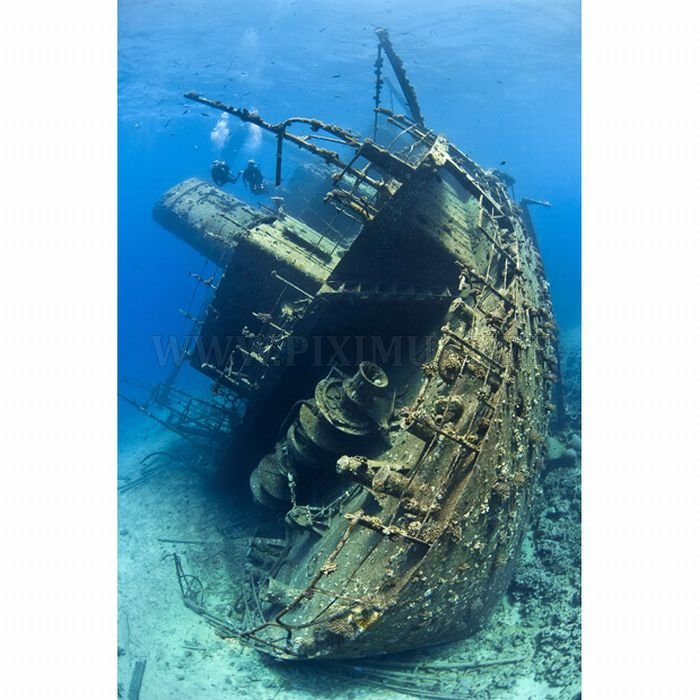 Ship Wrecks around the World 