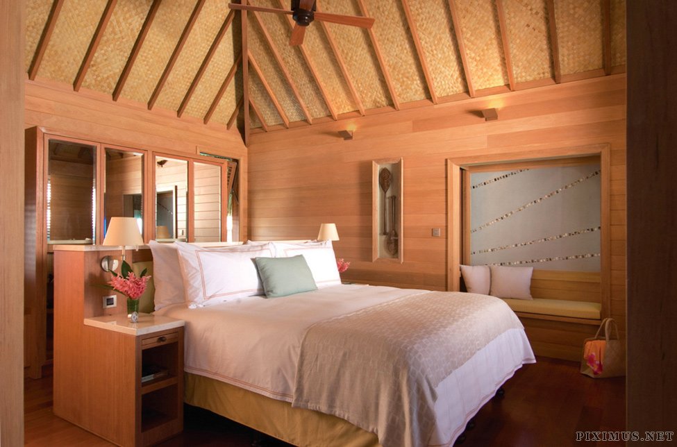 Four Seasons Hotel, Bora Bora