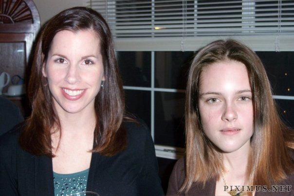 Photoshop Brings Celebs to Holiday Party  