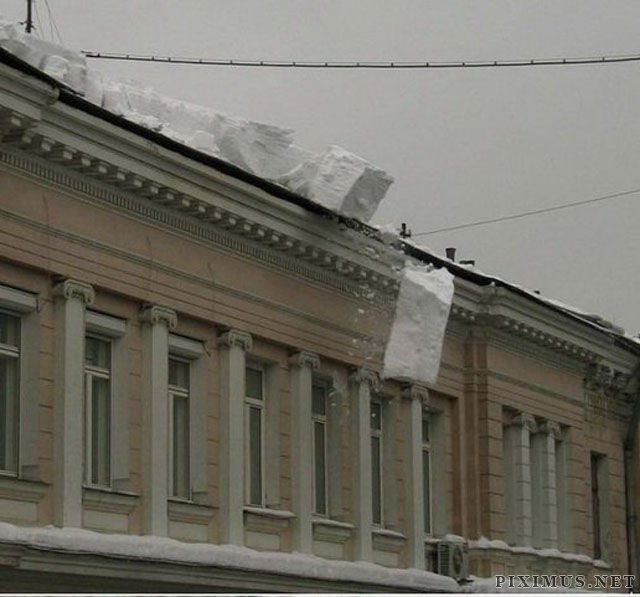 How They Clean Snow Off Roofs in Russia  