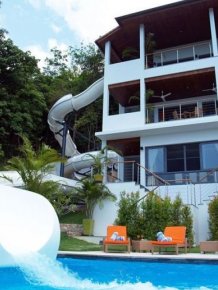 House With Double Loop Water Slide 