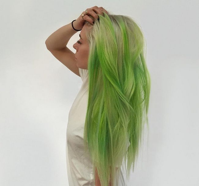 Mermaid Hair Is The Latest Fashion Trend For Women