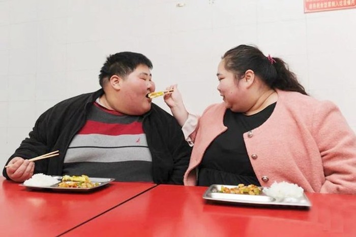 Is This The World's Largest Couple?