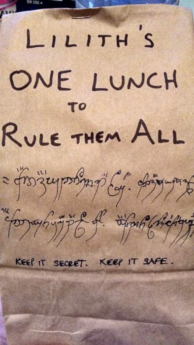 Awesome Mom Leaves Epic Messages On Her Daughter's Lunch Bag