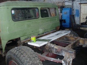 This Is How Russia Does Hummers