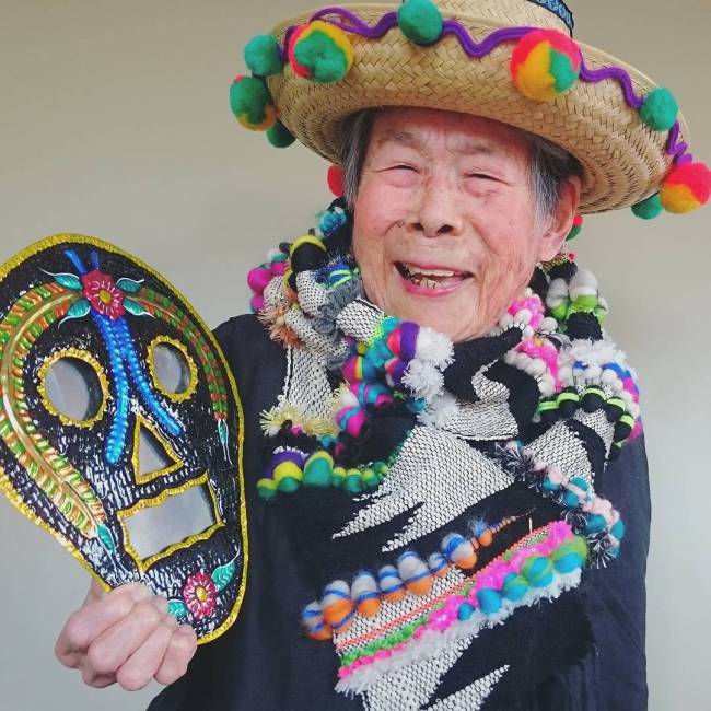 93 Year Old Grandmother Dresses Up In Her Granddaughter’s Clothes