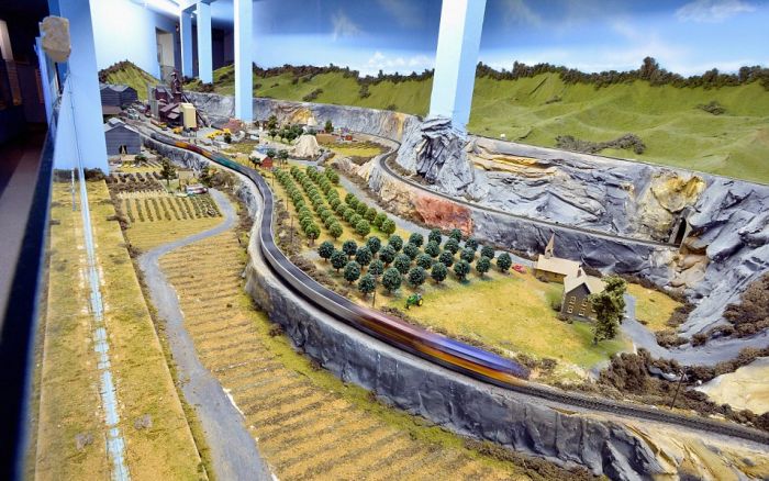This Is The World's Largest Model Railroad