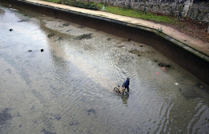 Some Interesting Things Were Recently Found In The Canal Saint Martin