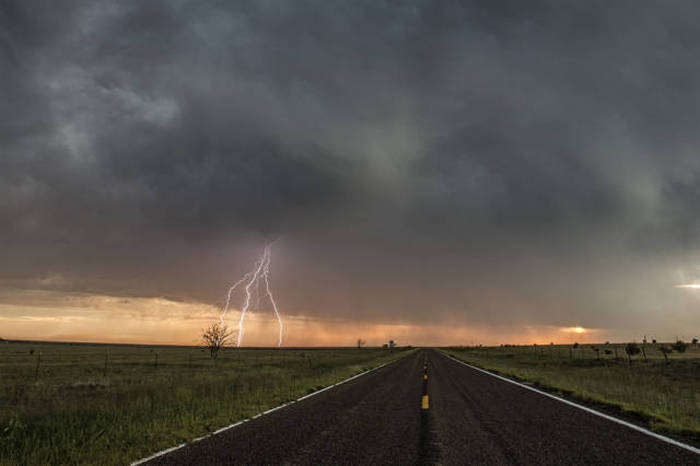 Enjoy The Beauty Of Nature With These Stunning Storm Photographs