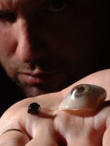 A Man Named Rob Spence Replaced His Glass Eye With A Camera