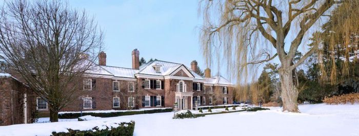 A White Collar Criminal Is Selling His Gigantic Canadian Mansion