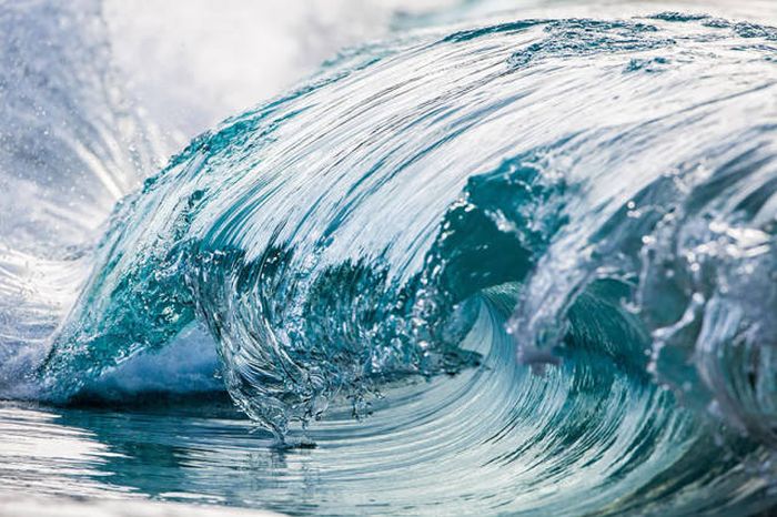 Breaking Waves Create The Most Beautiful Photos