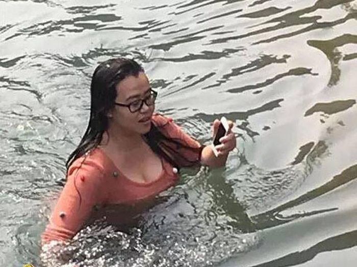 This Woman Dove Into A Freezing Cold Lake To Get Her iPhone Back