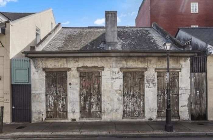 This 200 Year Old House May Look Rough, But The Inside Will Drop Your Jaw