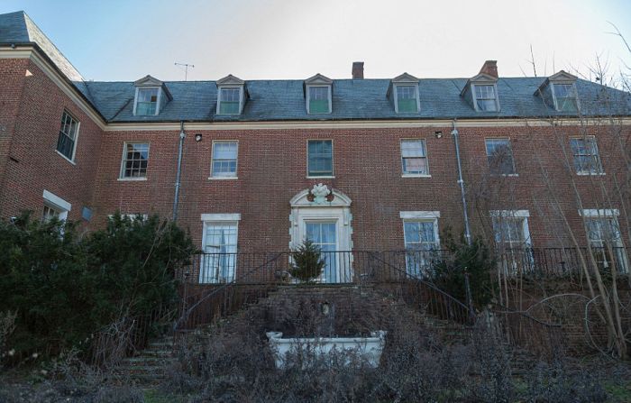 This Stunning Mansion Has Become Rundown Due To Years Of Neglect