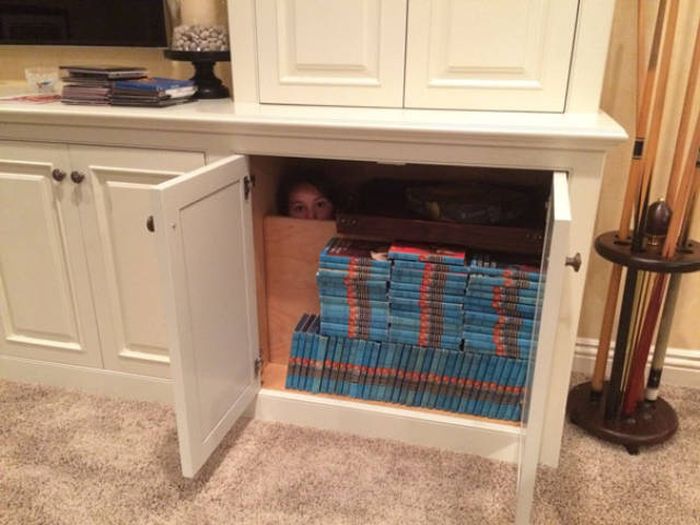 Kids That Totally Failed While Trying To Play Hide And Seek